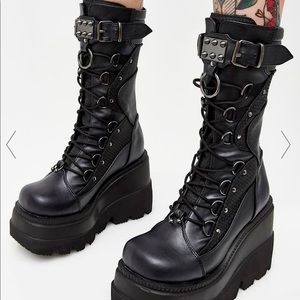 COPY - Demonia sz 7 Shaker 70 platform boots lace up front with back zipper